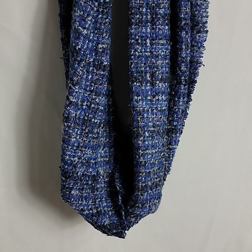 🖤5/$20🖤 INFINITY SCARF.. - Picture 3 of 7